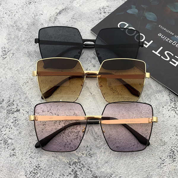 Ochelari de soare eleganti de dama in forma patrata in mai multe culori