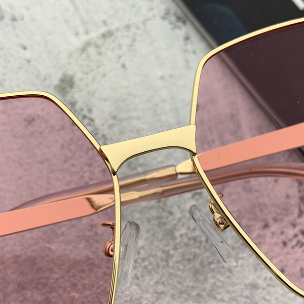 Ochelari de soare eleganti de dama in forma patrata in mai multe culori