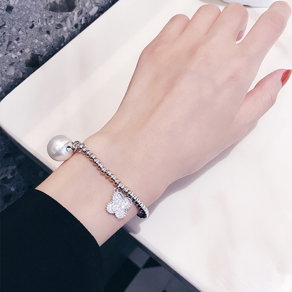 Brățară elegantă de damă cu pietre decorative și perle