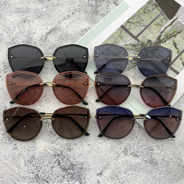 Ochelari moderni de damă în șase culori