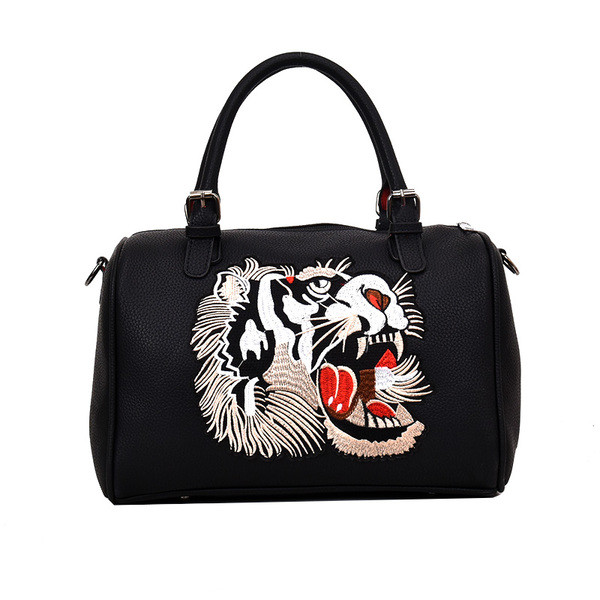 Geanta de dama actuala cu broderie colorata in mai multe culori