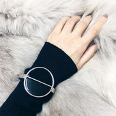 Bratara rotunda moderna de dama de culoare argintie