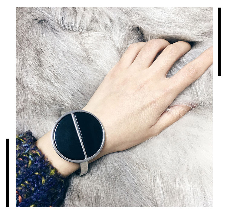 Bratara rotunda moderna de dama de culoare argintie