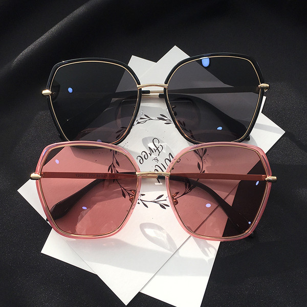 Σύγχρονα κυρίες γυαλιά ηλίου σε έξι χρώματα