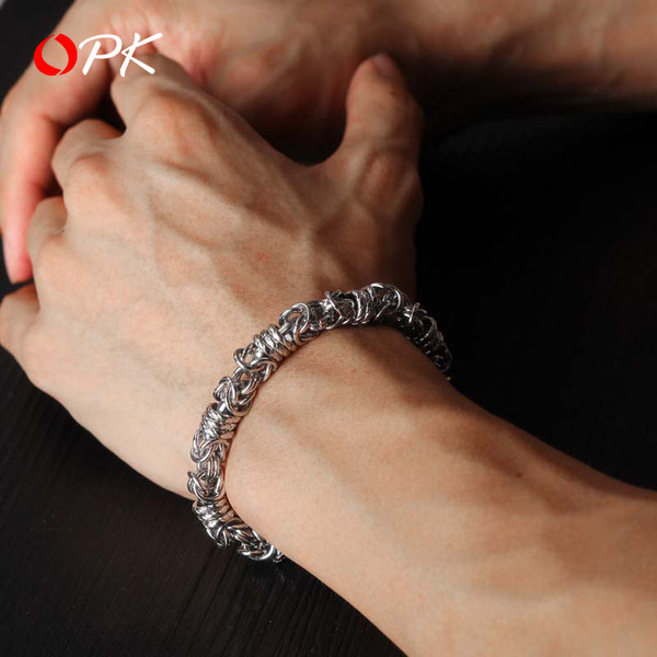 Brățară zilnică pentru bărbați tricotată în două culori