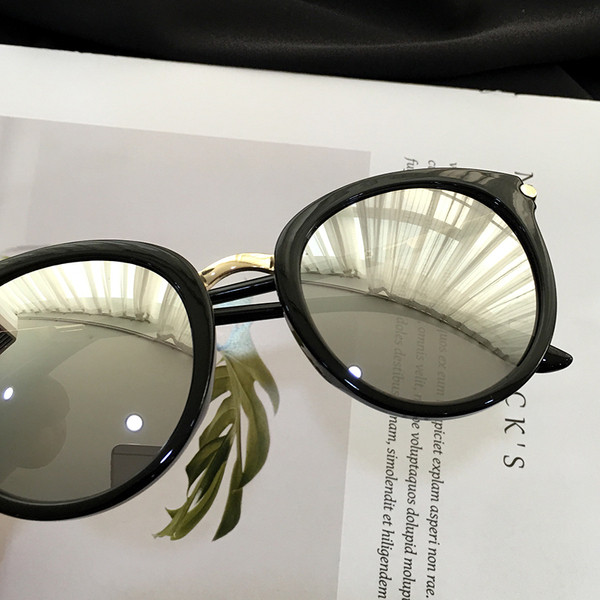 Κομψά γυναικεία γυαλιά ηλίου σε διάφορα χρώματα