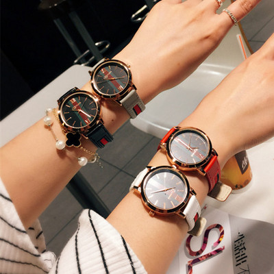 Дамски стилен часовник с каишка от еко кожа и няколко цвята