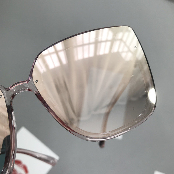 ΝΕΑ γυαλιά ηλίου σε τέσσερα χρώματα