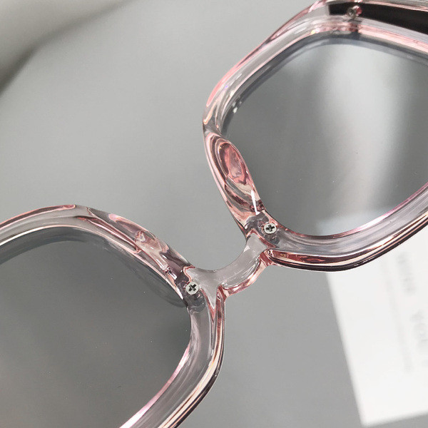 ΝΕΑ γυαλιά ηλίου σε τέσσερα χρώματα