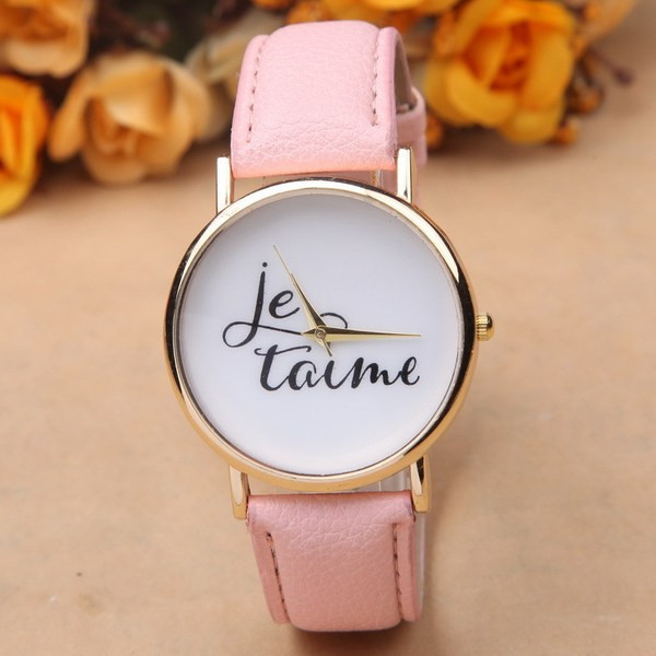 Σύγχρονη κυρία ρολόι με έναν οικολογικό δερμάτινο ιμάντα και πέτρες - μερικά μοντέλα