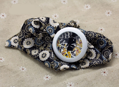 Modern színű női karóra textil szíjjal