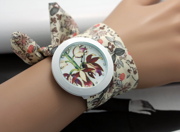 Ceas de dama de culoare moderna cu curea din material textil