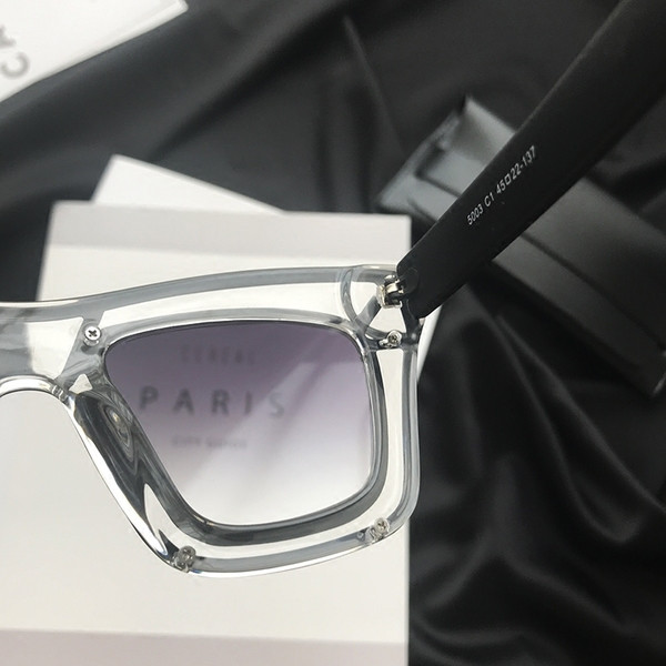 Ochelari de soare de damă în trei culori