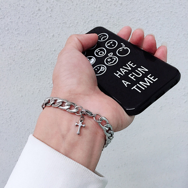 Brățară modernă pentru bărbați din metal cu pandantiv