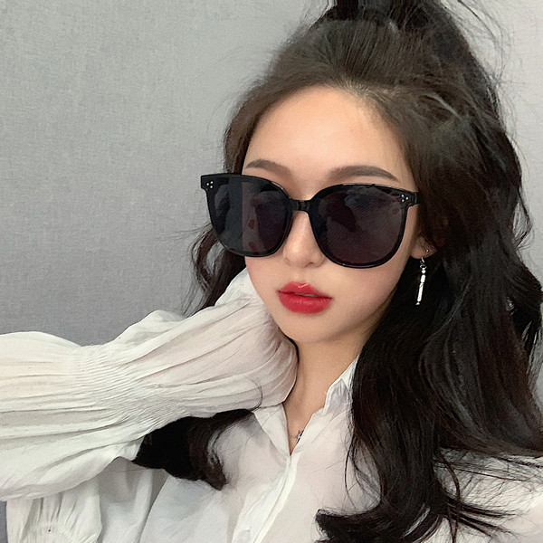 Ochelari de soare de damă în oglindă în mai multe culori