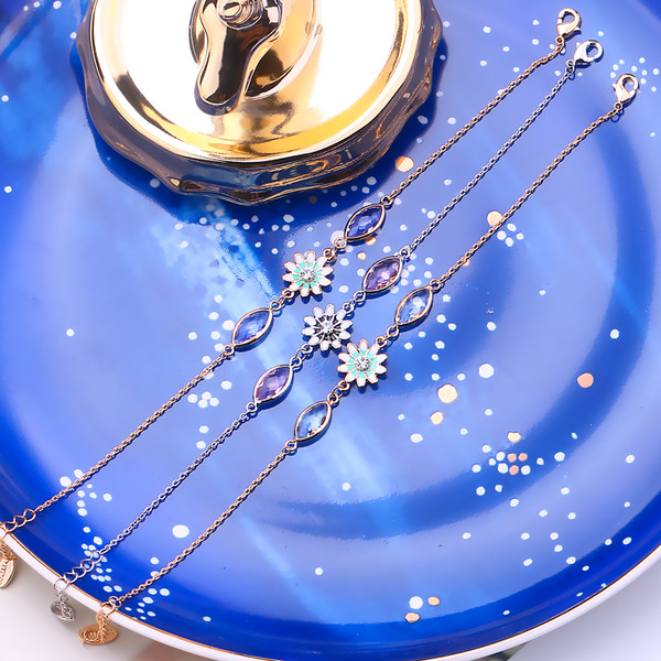 Κυρίες μοντέρνο βραχιόλι με πέτρες σε τρία χρώματα