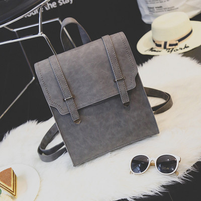 Γυναικείο σακίδιο σε διάφορα χρώματα