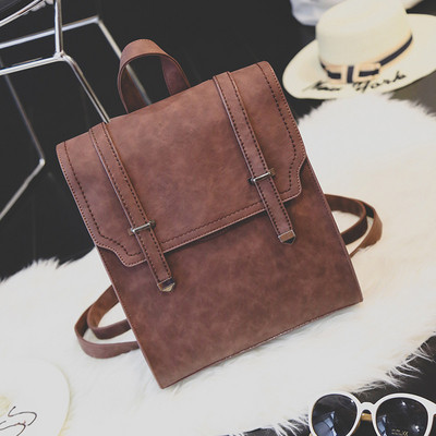 Γυναικείο σακίδιο σε διάφορα χρώματα