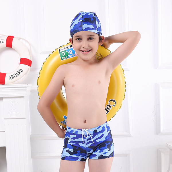 Modern fürdőruha fiúknak két modell