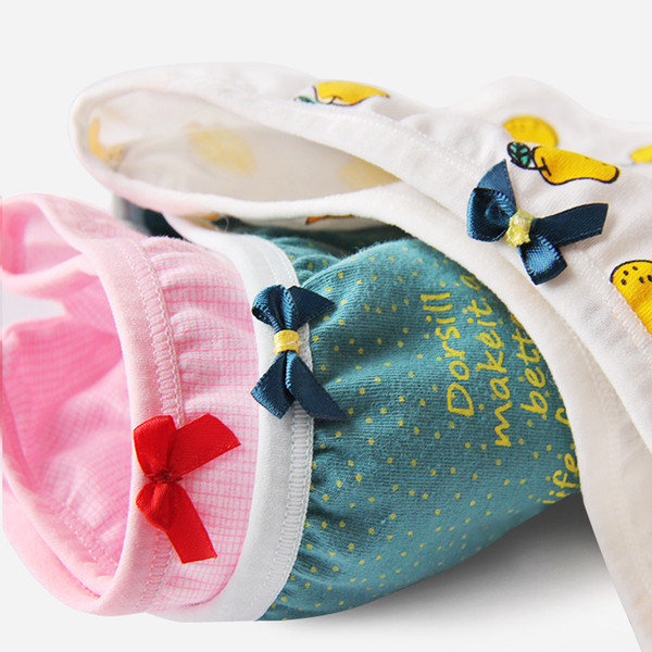 Set de patru lenjerie intima copii pentru fete in mai multe culori