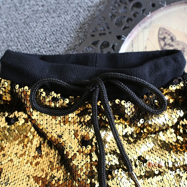Pantaloni scurți moderni pentru fete pentru copii cu paiete aurii și negre