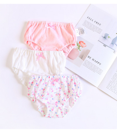 Σετ τριών παιδικών εσώρουχων για κορίτσια σε δύο χρώματα