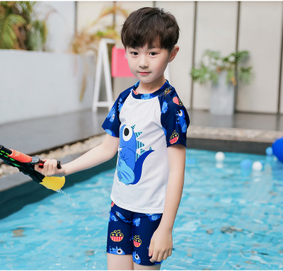 Детски бански костюм за момчета с апликация
