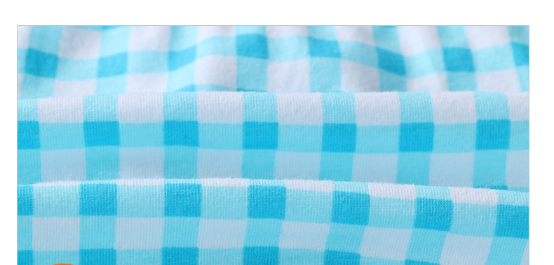 Boxeri pentru copii - un set de patru piese cu o aplicație