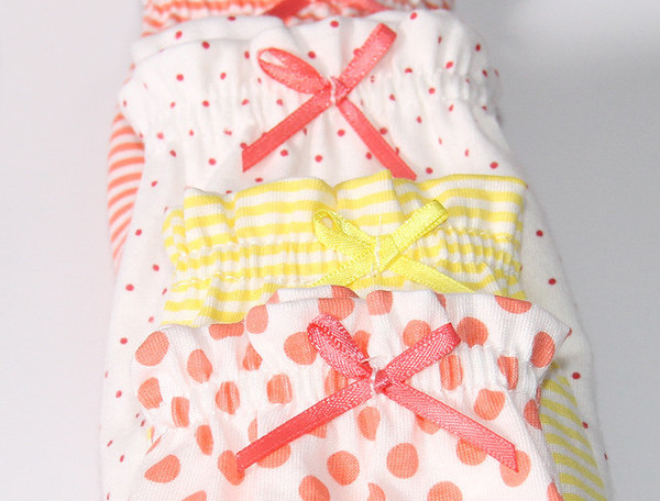 Négy gyermek fehérnemű szett lányoknak két modellben