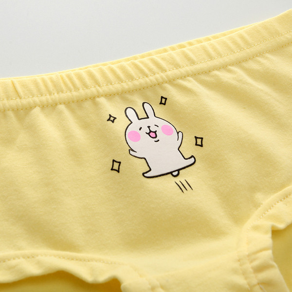 Lenjerie pentru copii pentru fete - un set de trei piese