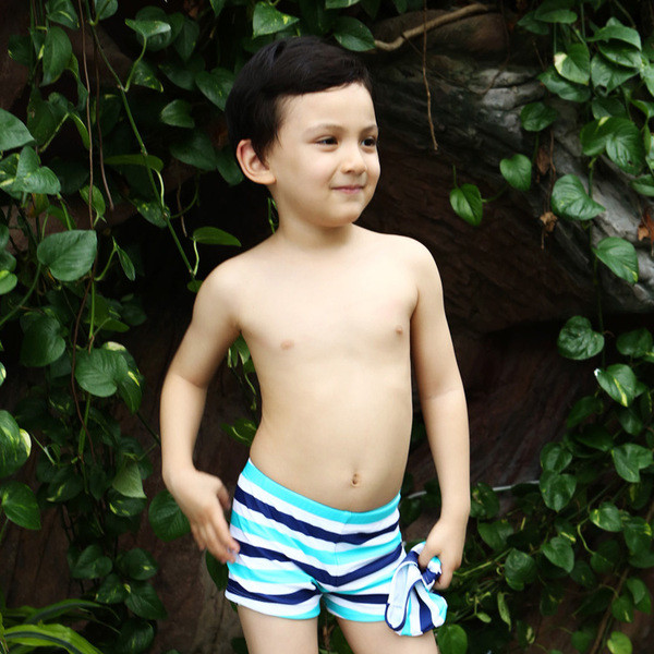 Καθημερινά παιδικά μαγιό για αγόρια σε δύο χρώματα