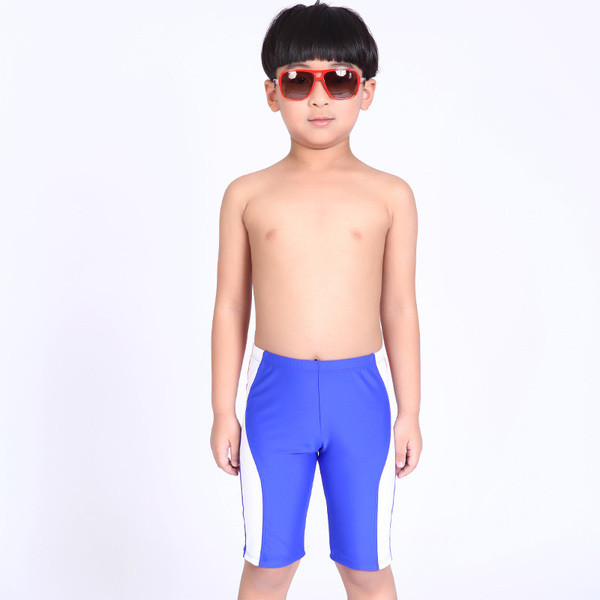 Μπότες παιδικών αγοριών σε μπλε χρώμα με λευκή κορδέλα