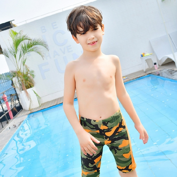 Μοντέρνα παιδικά μαγιό για αγόρια σε δύο χρώματα