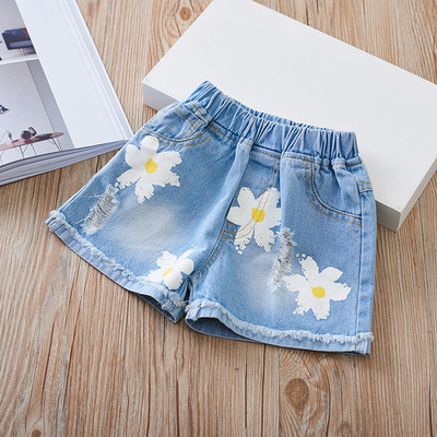 Gyermek rövid farmernadrág lányoknak színes rátéttel, világos színben