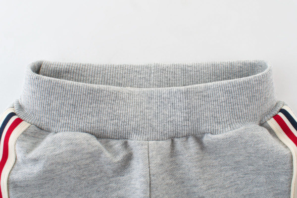 Sport gyerek nadrág fiúknak szegéllyel két színben