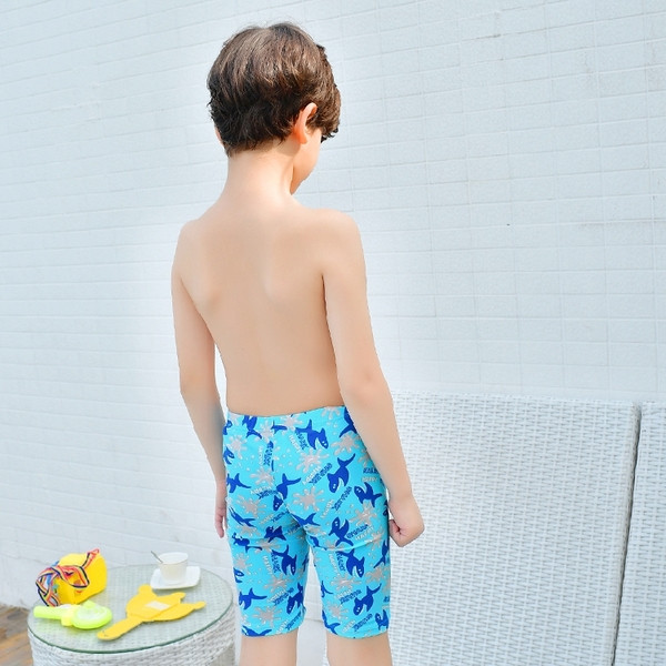 Μοντέρνα μπότες των αγοριών σε μπλε χρώμα