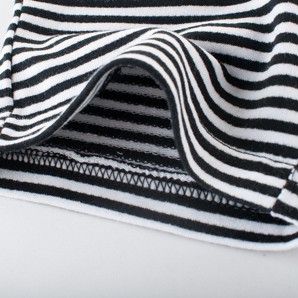 Pantaloni scurți pentru copii în dungi pentru băieți cu aplicație