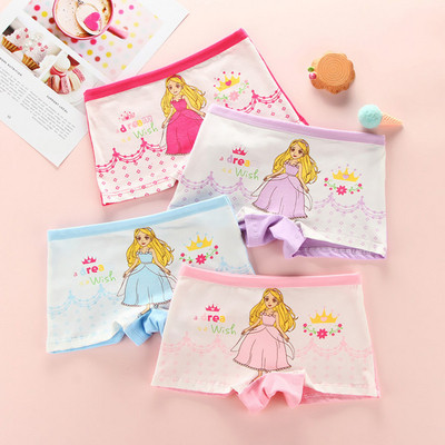Комплект от четири броя детско бельо за момичета в различни цветове