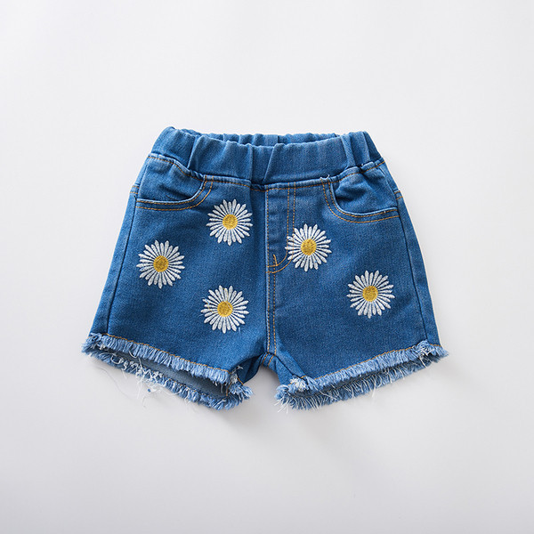 Modern, rövid gyerekfarmer lányoknak színes hímzéssel