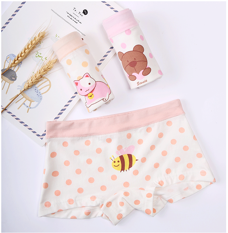 Παιδικά σορτς για κορίτσια με ένα σύνολο τριών τεμαχίων