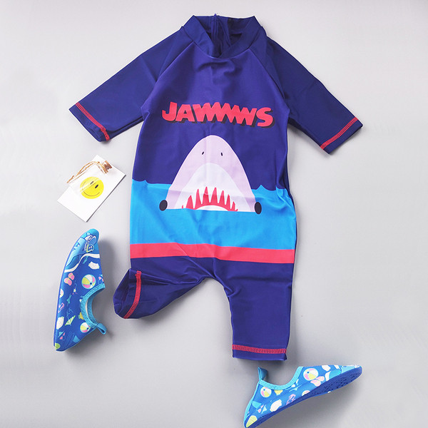 Costum de baie casual pentru copii cu aplicatie pentru baieti