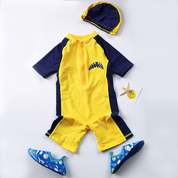 Πλήρης μπουρνούζια παιδιών με κίτρινο χρώμα για αγόρια