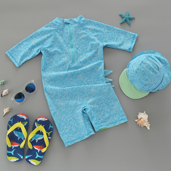 Gyermek teljes fürdőruha fiúknak 3D elemmel