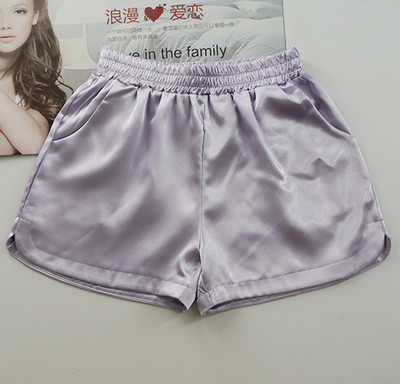 Pantaloni scurți de damă cu buzunare în patru culori