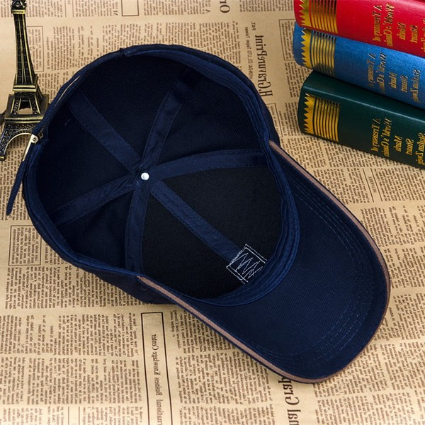 Alkalmi férfi sapka napellenzővel és emblémával több színben