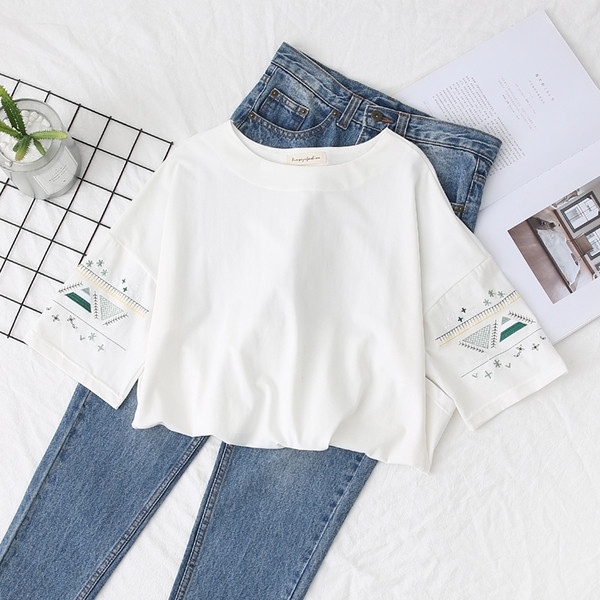 Bluza de dama eleganta cu broderie