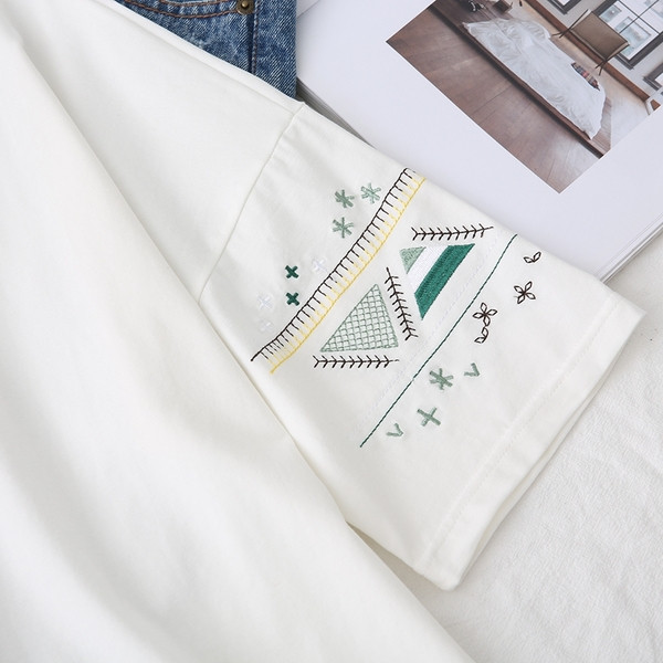 Bluza de dama eleganta cu broderie