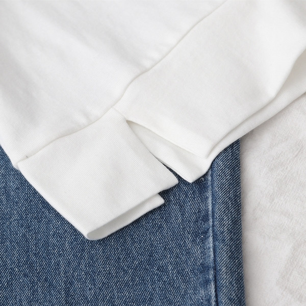 Stílusos női póló fehér és fekete színben