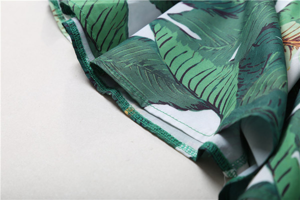 Σύγχρονη κυρία φόρεμα με ντεκολτέ σε σχήμα V