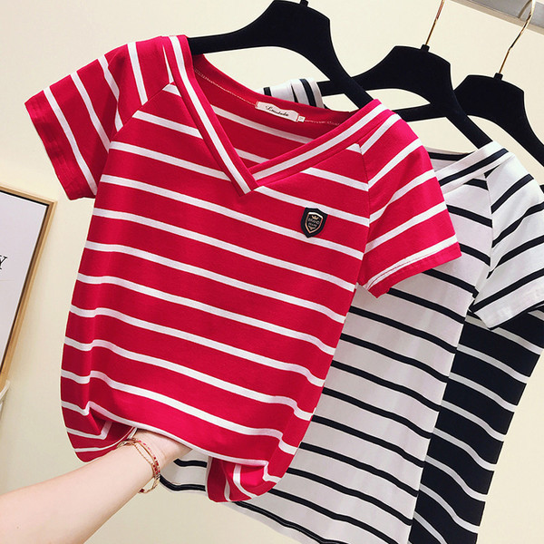 Κομψή μπλούζα με κοντό μανίκι και ντεκολτέ σε σχήμα V σε τρία χρώματα